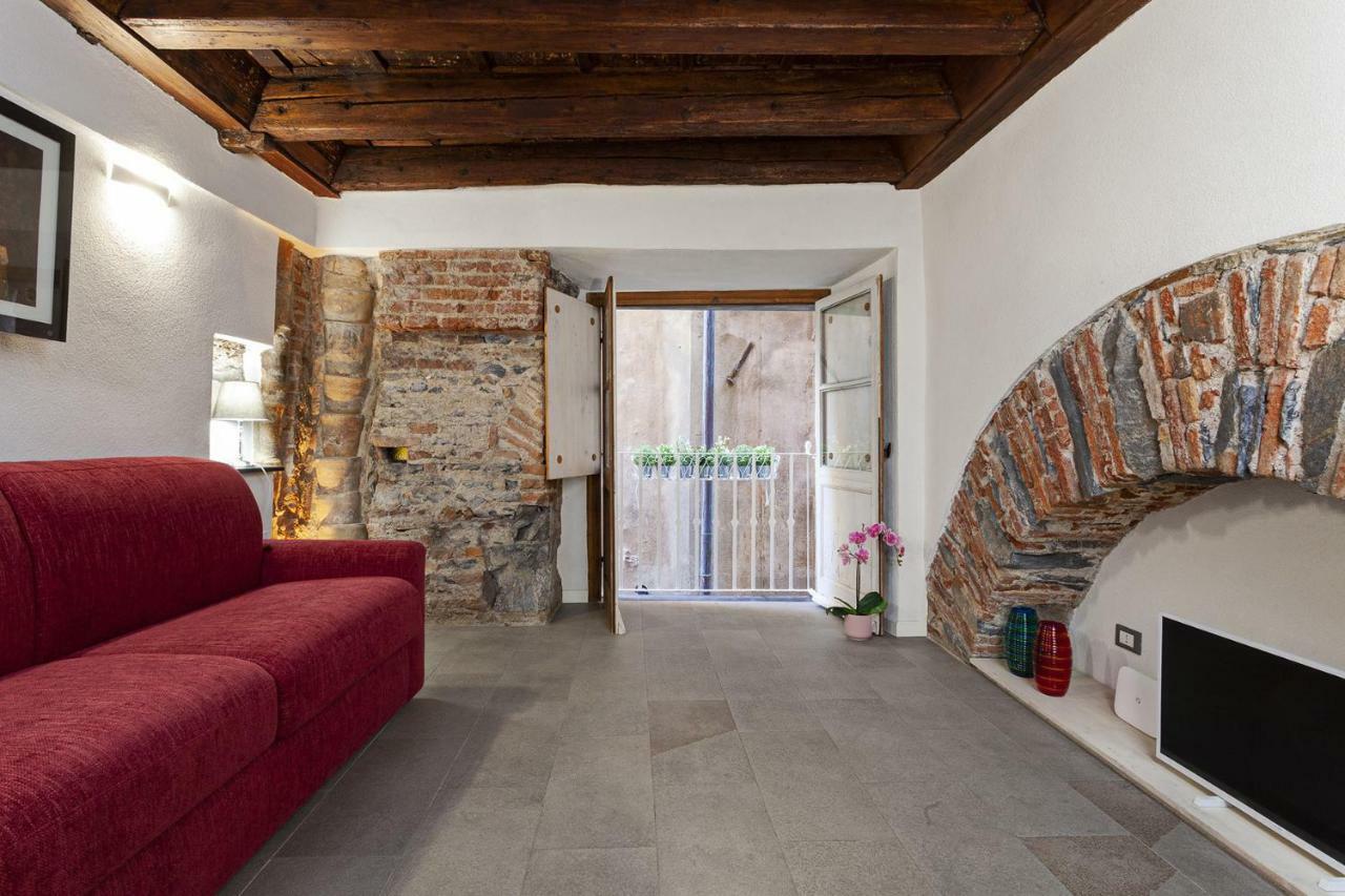 Wood And Stone Apartment In The Historical Center Genua Buitenkant foto